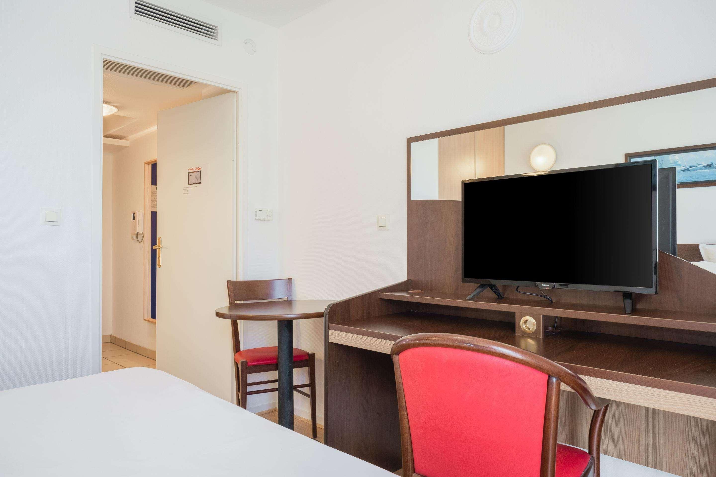 Comfort Suites Pau Idron Εξωτερικό φωτογραφία