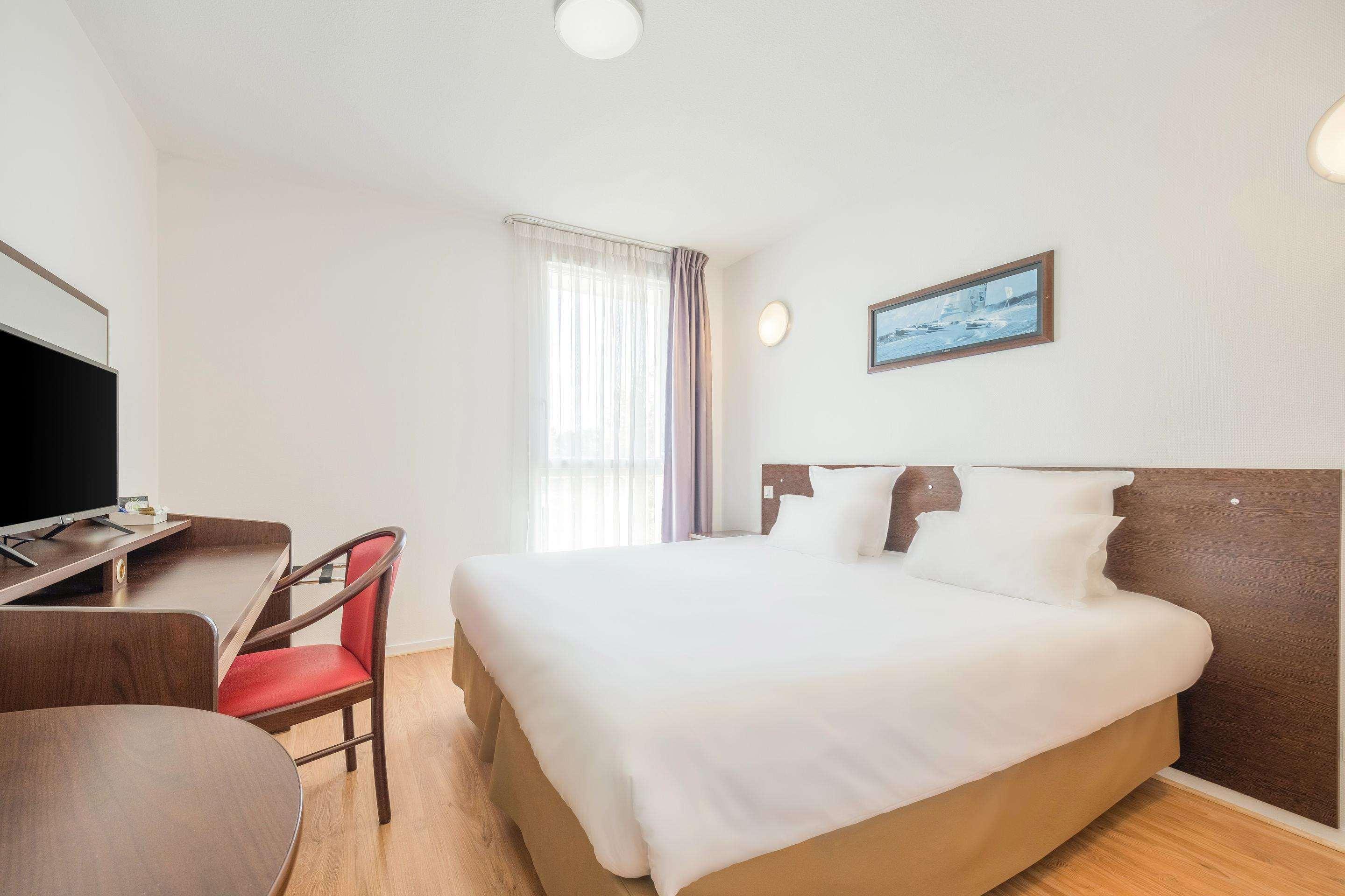 Comfort Suites Pau Idron Εξωτερικό φωτογραφία