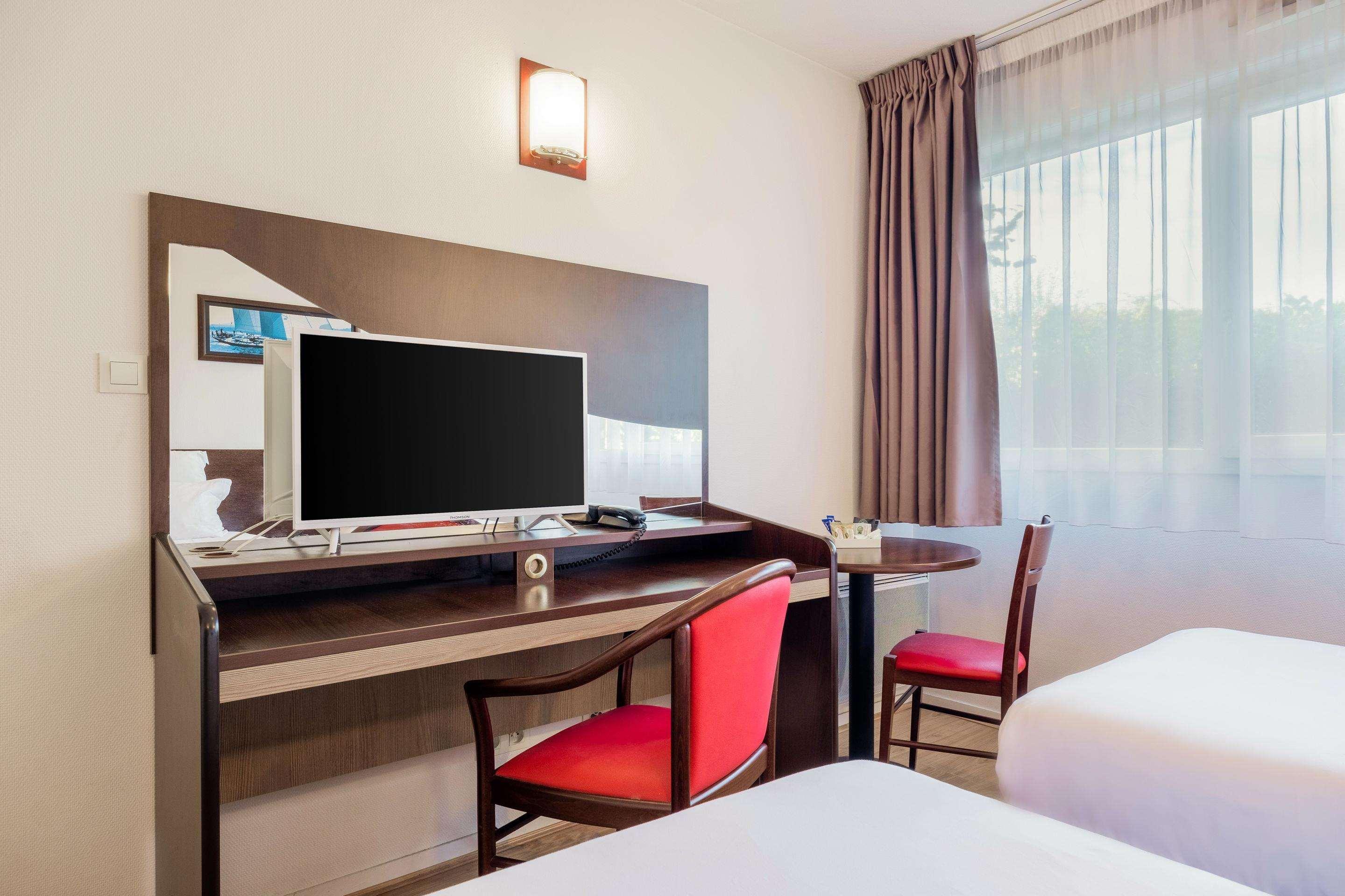Comfort Suites Pau Idron Εξωτερικό φωτογραφία