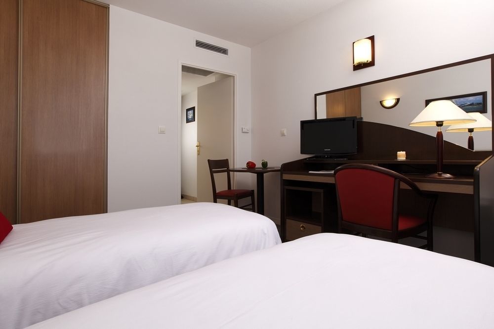 Comfort Suites Pau Idron Εξωτερικό φωτογραφία
